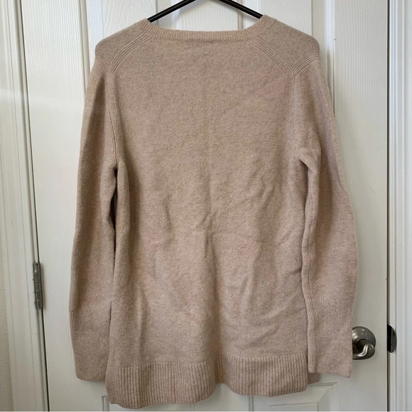 J.Crew V-neck Women’s merino wool alpaca Neutral Sweater Tan medium - Picture 2 of 7
